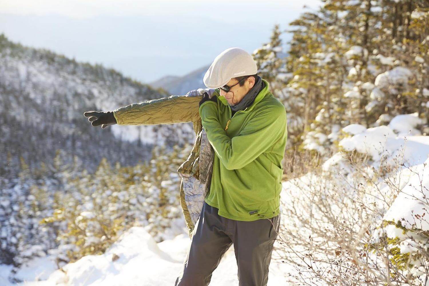 冬山装備の服装のコツ「レイヤリング」で快適登山!|雪山登山の基本